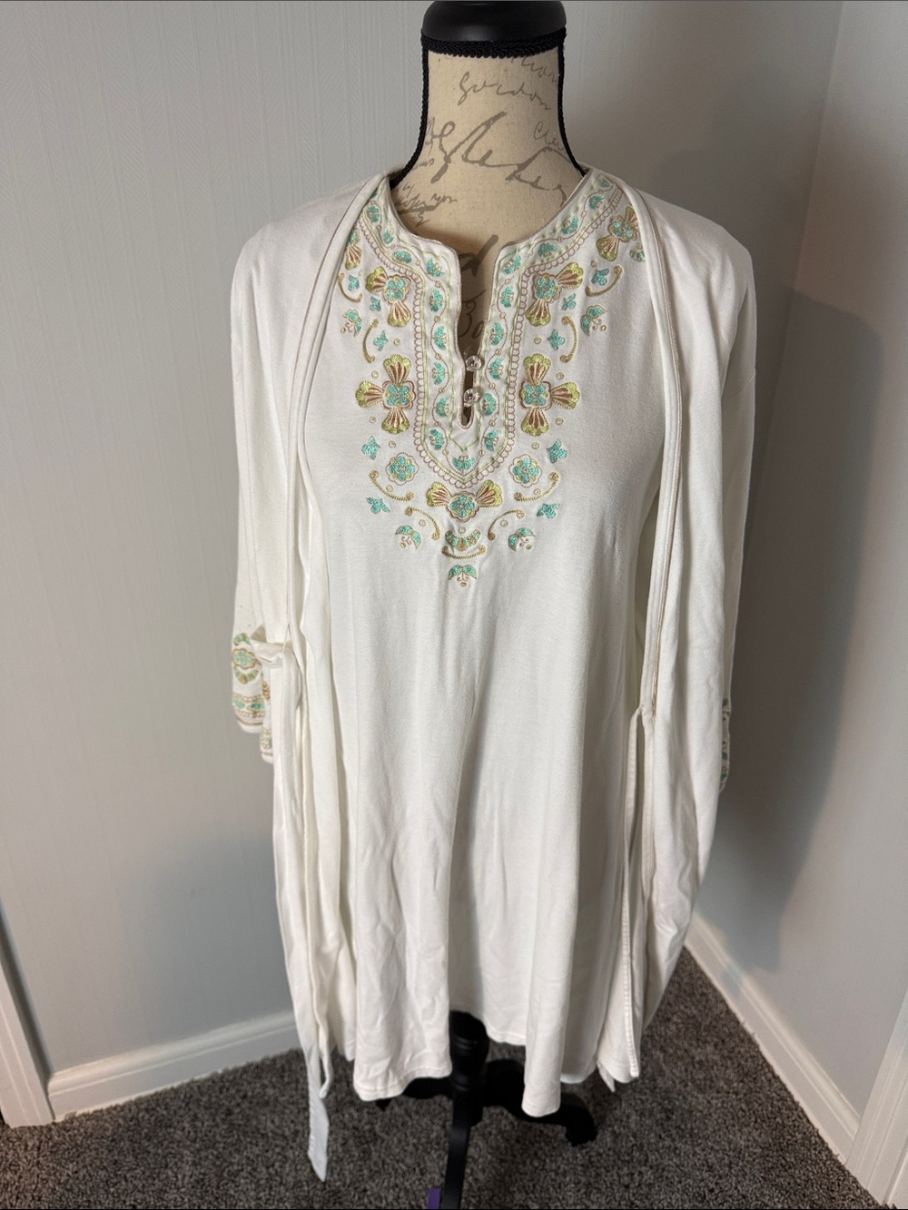 RARE Vintage Y2K Oscar de la Rent White Embroidered Robe and Night Dress Set - Picture 2 of 10